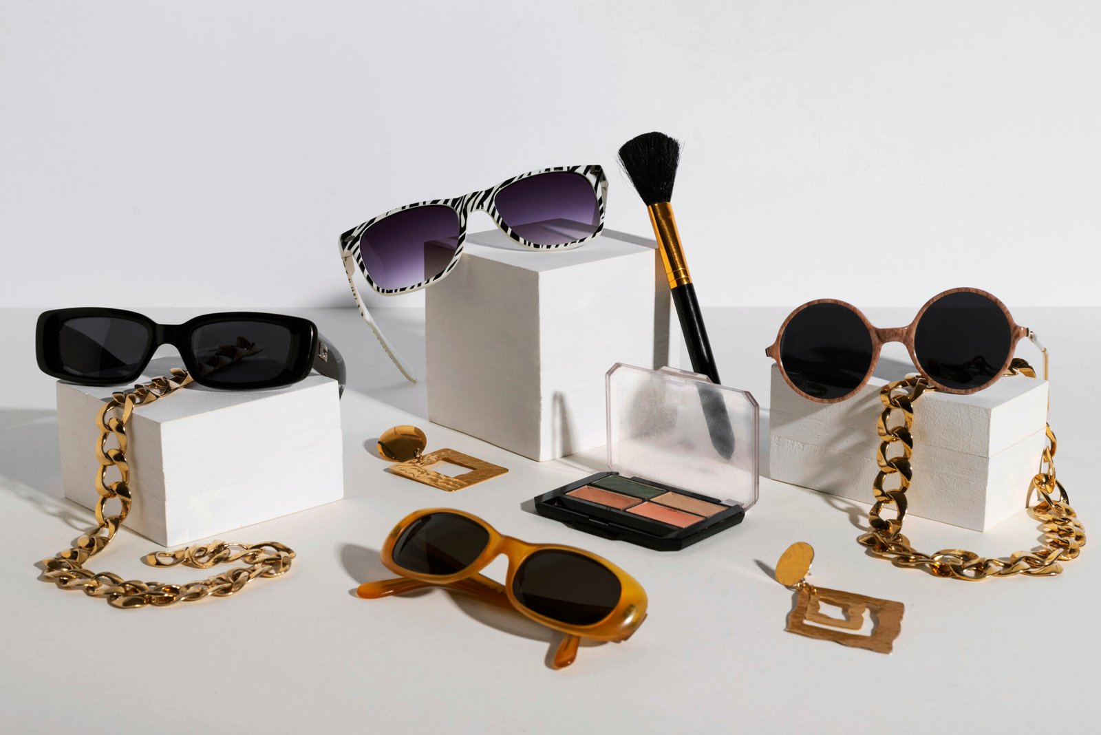 model-career-kit-still-life